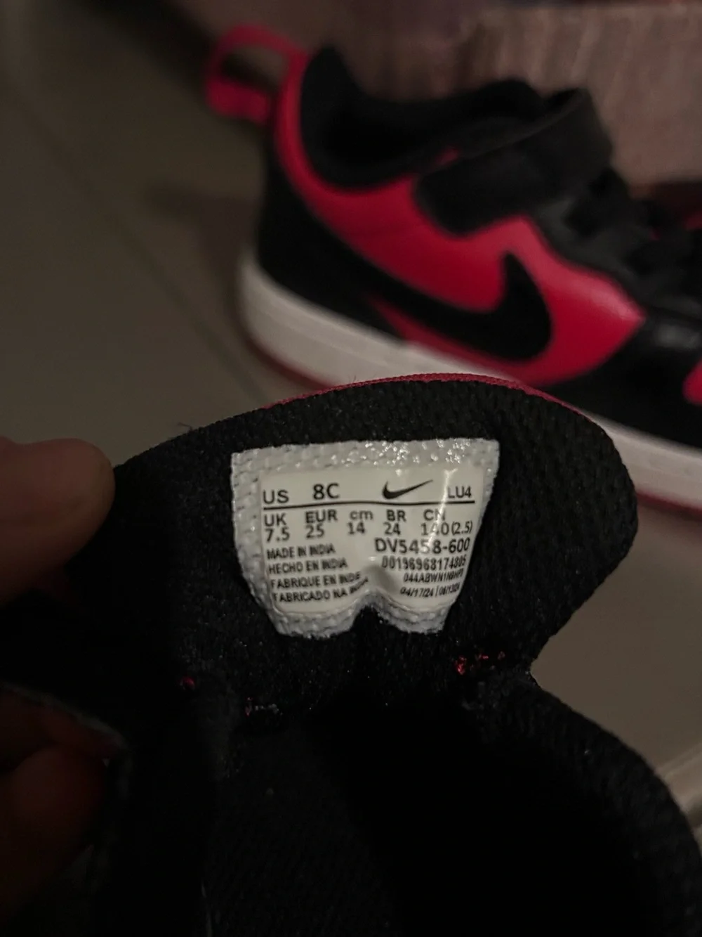 Nike Kids Black and Red Velcro Low-Top Sneakers